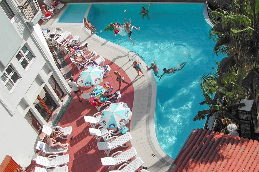 Avos Apartments