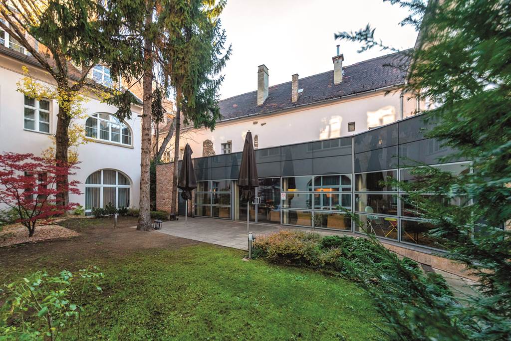 Buda Castle Hotel