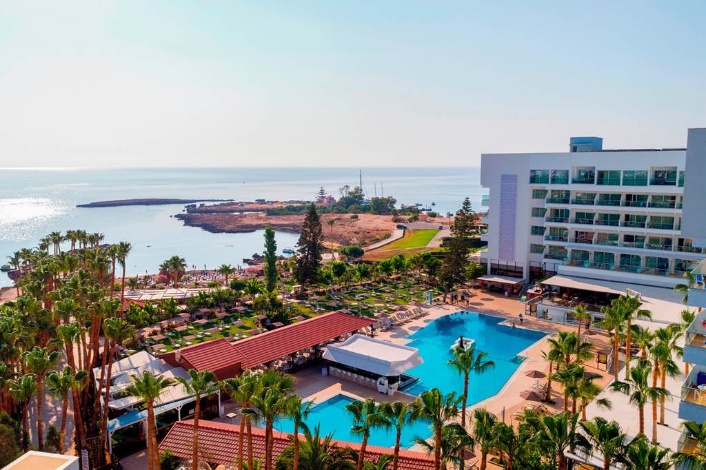 Cavo Maris Beach Hotel