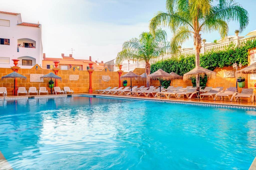 Choromar Apartments