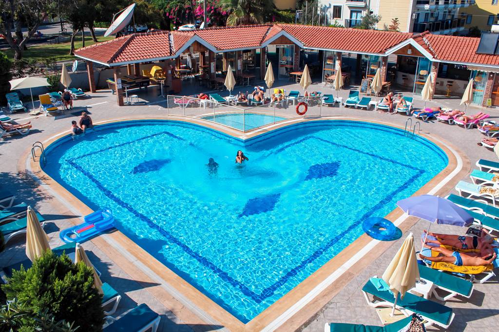 Club Sun Village Apartments
