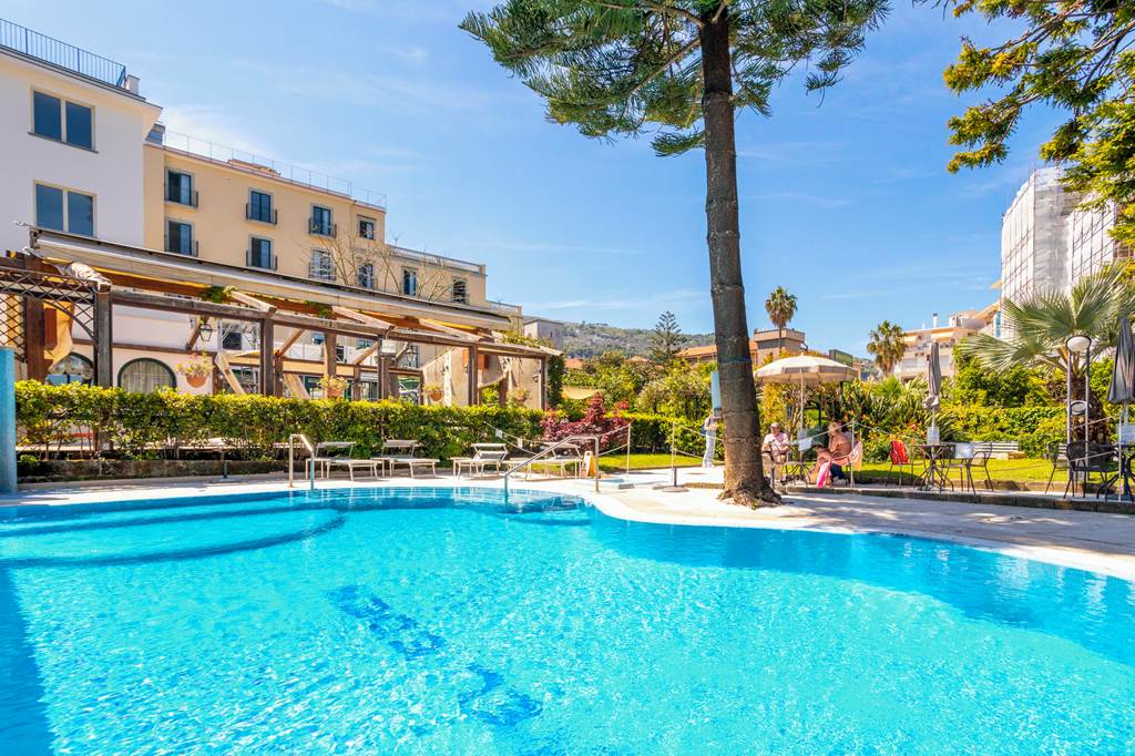 Eden Hotel