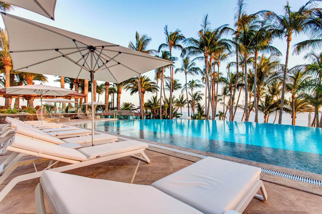 Hotel Fariones