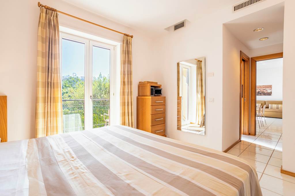 Hotel Rota Suites
