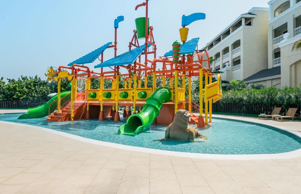 IBEROSTAR Selection Rose Hall Suite