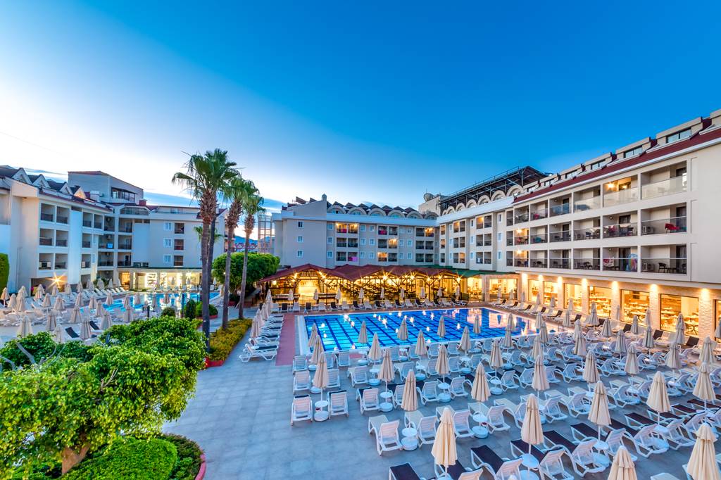 Julian Club Hotel