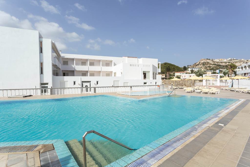 Kamari Bay Hotel