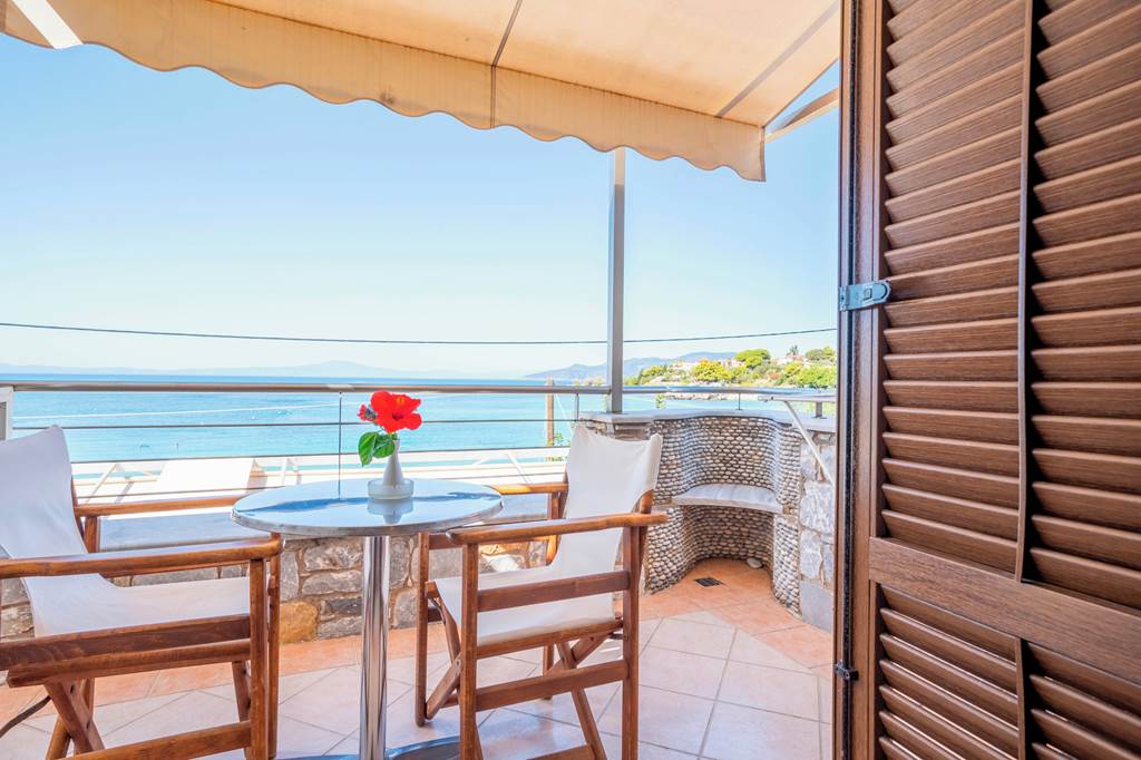 Kastro Hotel