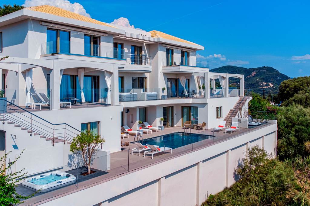 LivingHome Suites