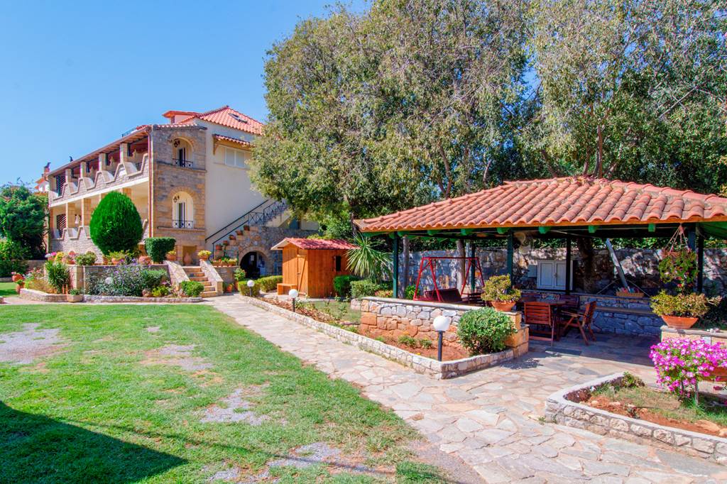 Maini Studios