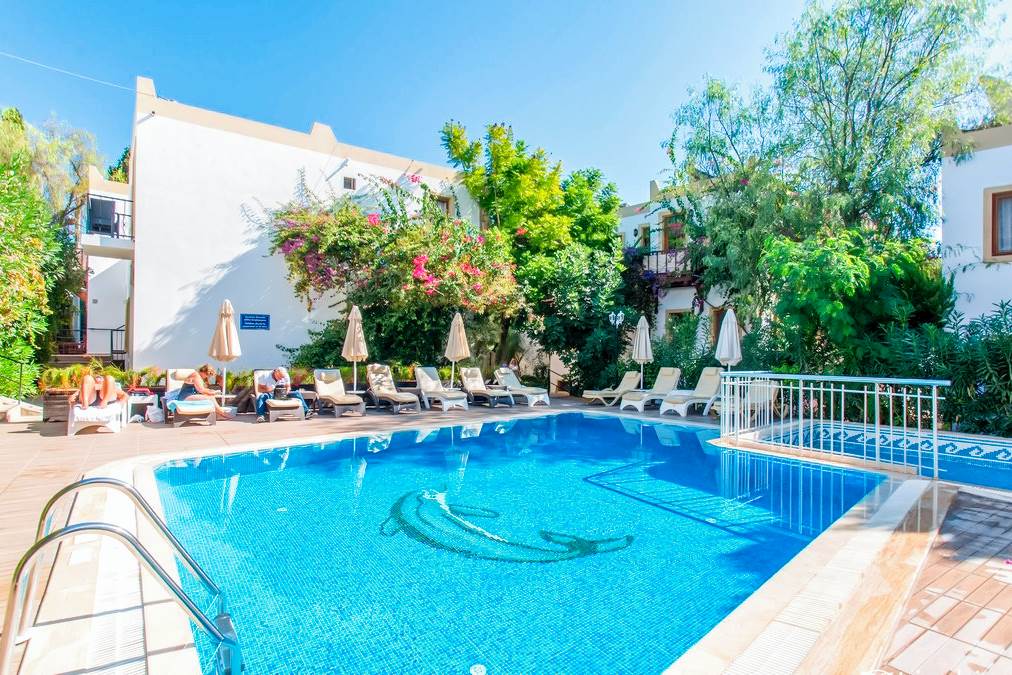 Manuela Hotel