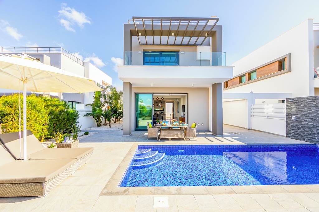 Pernera Beach Villa
