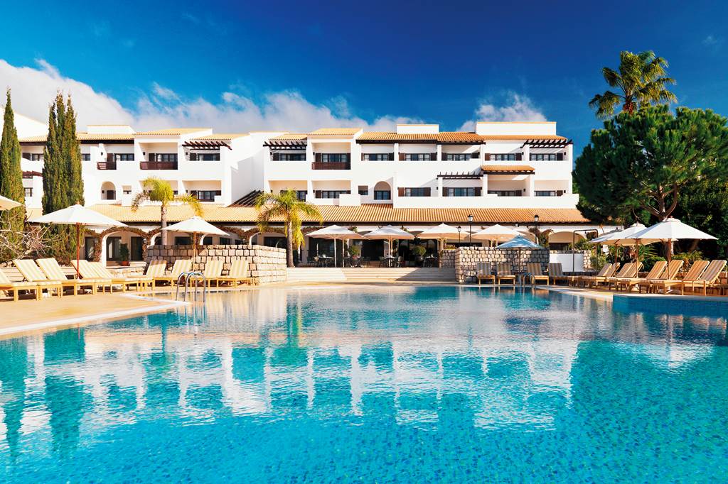 Pine Cliffs Resort