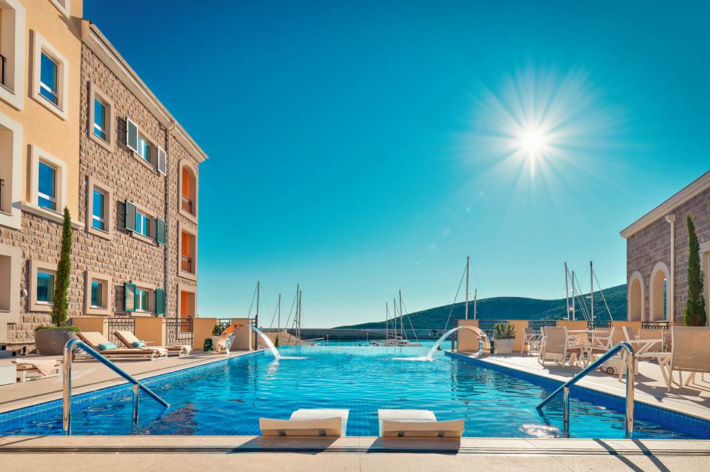 The Chedi Lustica Bay