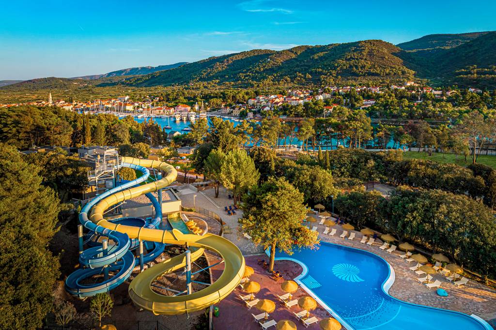 Valamar Amicor Resort