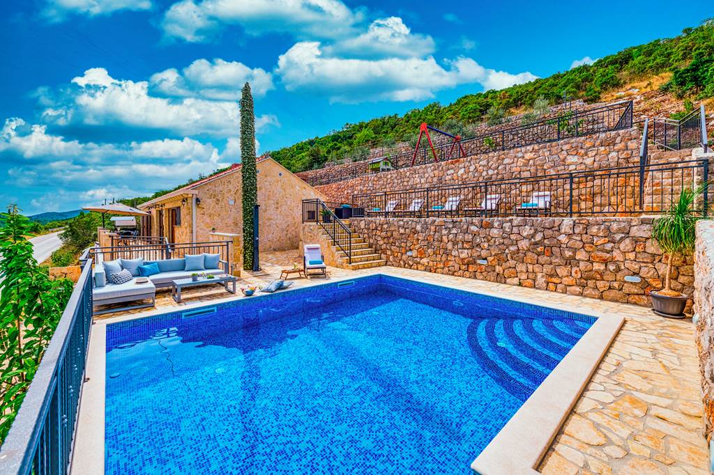 Villa Blue Moon