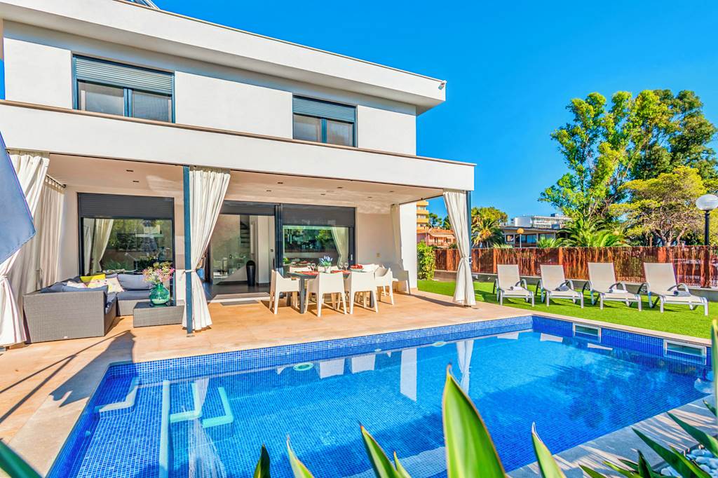 Villa Cosins