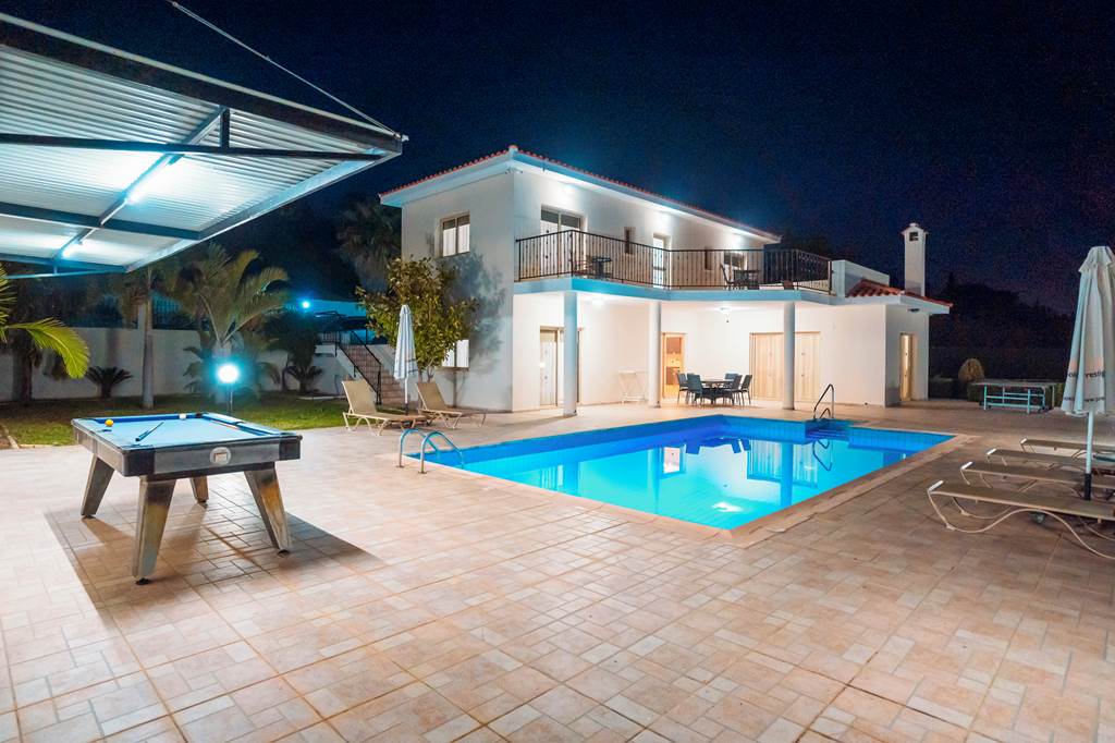 Villa Eframia Ena