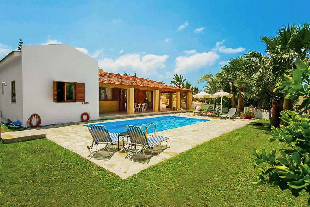 Villa Fostira Polis