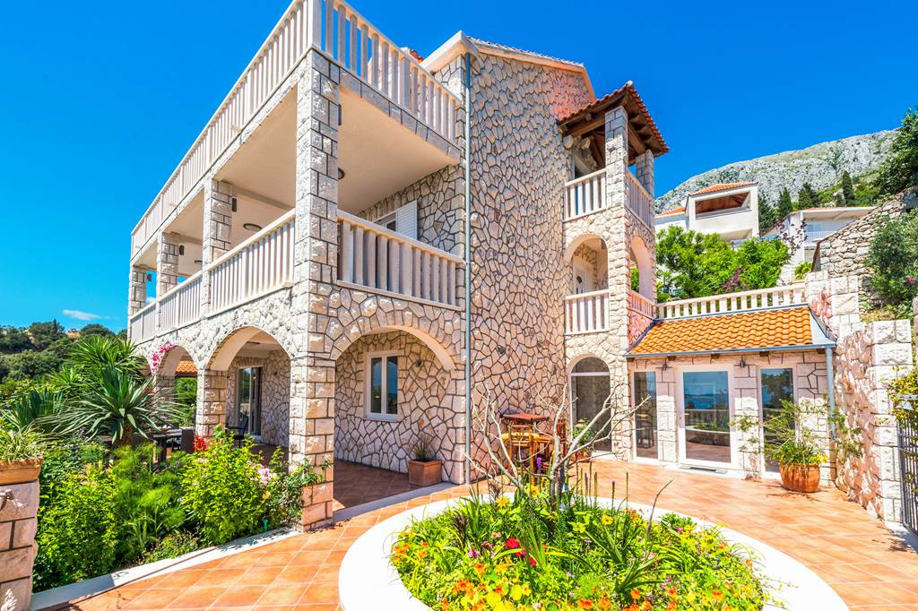 Villa Shore Rise