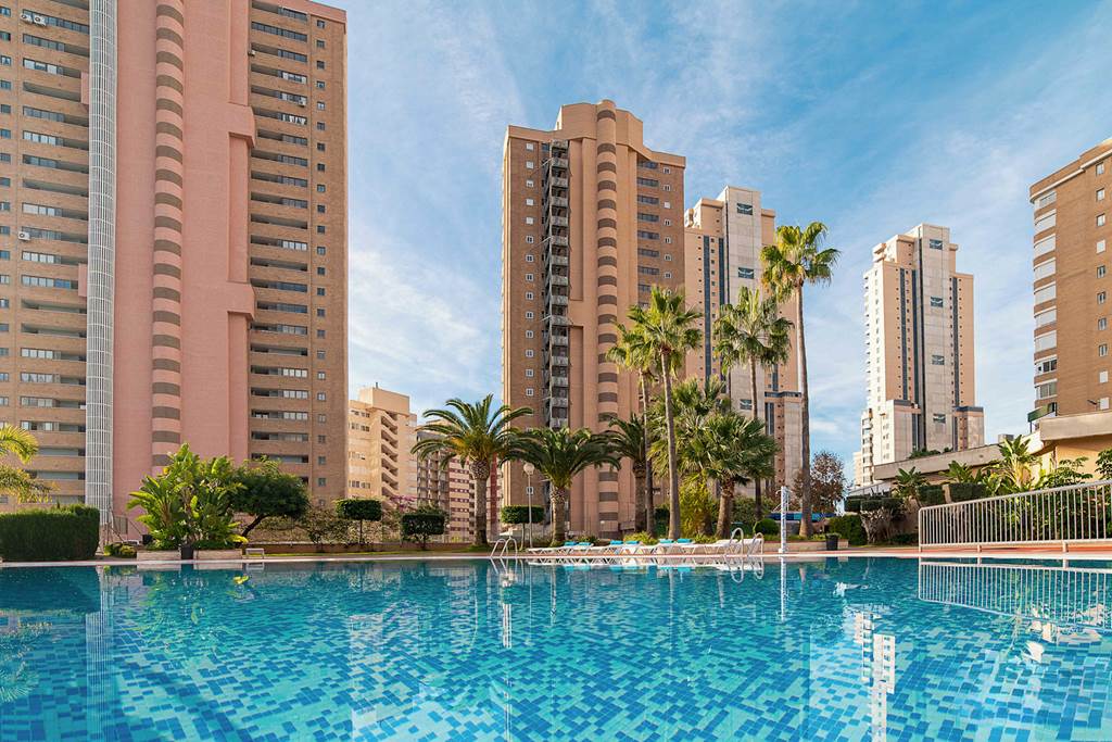 Vistamar Apartments