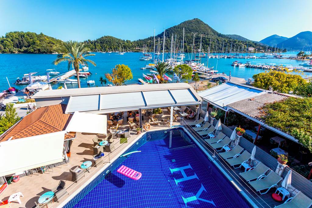 Yannis Hotel